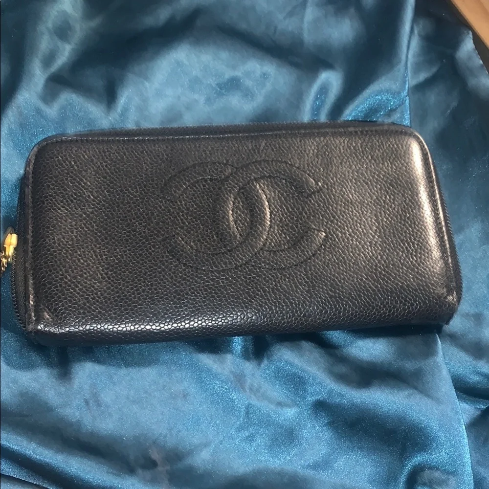 Chanel Black Caviar Leather Wallet Great Condition - Picture 1 of 10